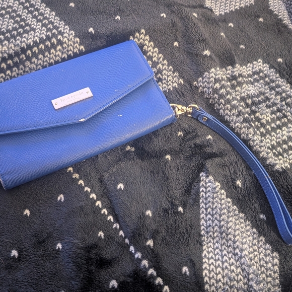 Kate Spade Blue Wallet GUC - Picture 8 of 8